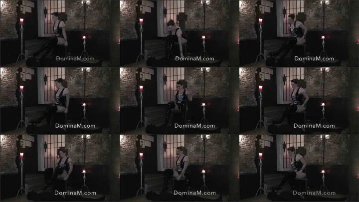 Screenshot 1 aus In Antwerp I Stomp on My Slave While Relaxing – Dungeon Rug