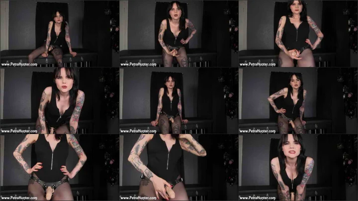 Screenshot 1 aus Mistress Petra – Spitters are Quitters, Sucking Silicone Strap-on