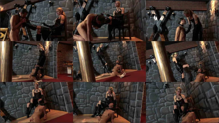 Screenshot 1 aus Empress Victoria – Tortured With Boots And Clamps