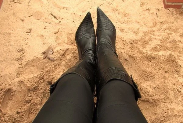Miss Elektra – Boots Fetish, Female Domination Full Video