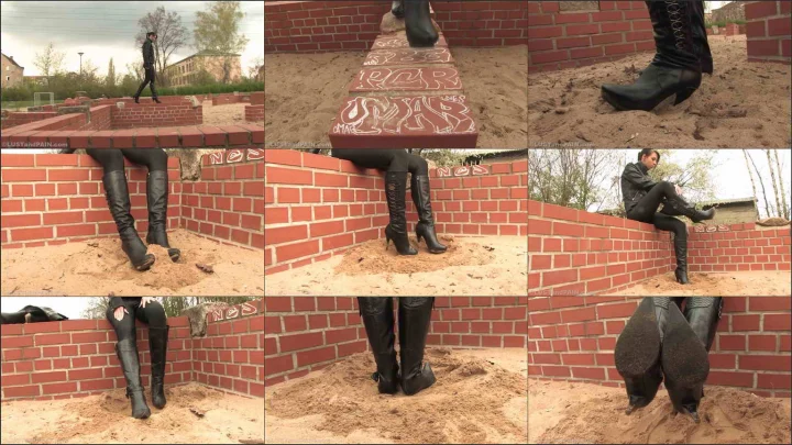 Screenshot 1 aus Miss Elektra – Boots Fetish, Female Domination Full Video