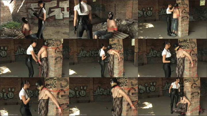 Screenshot 1 aus Miss Elektra – Sneaking Thief Female Domination Full Video