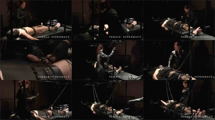 Screenshot 1 aus Agent In Place Complete video Leather Corset, Bondage and CBT