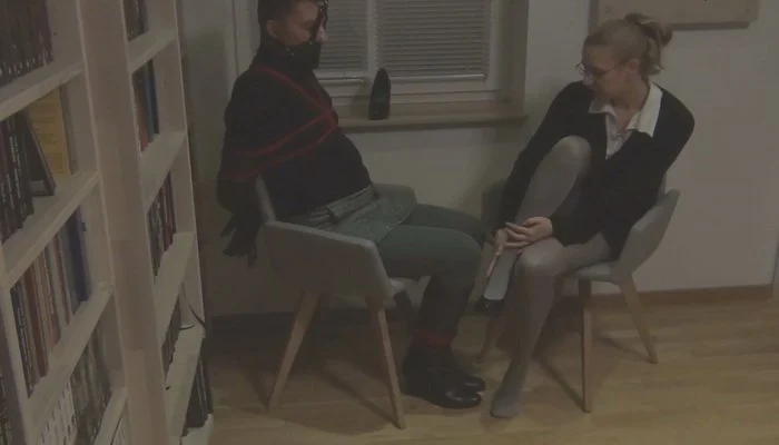 Footjob Secretary. bondishboys com
