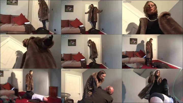Screenshot 1 aus Realty Perve Tramples Boots Fetish