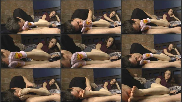 Screenshot 1 aus Foot Worship. Audrey’s Lazy Day – Dreamgirls In Socks Studio