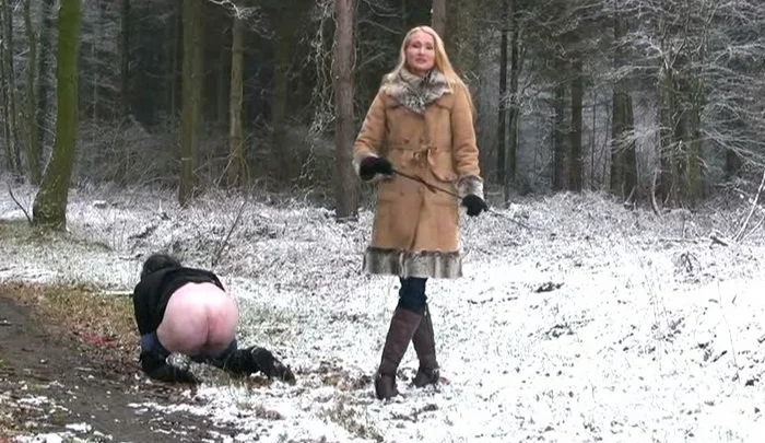 Empress Victoria – Cruel Mistress from Germany, Ride and Punish The Ponyboy