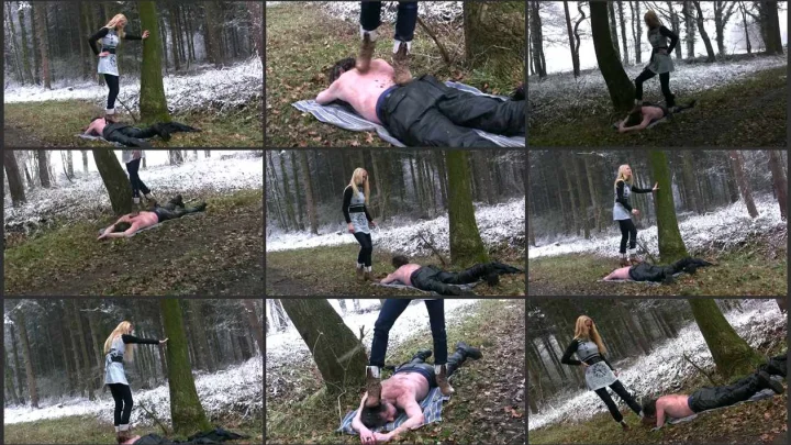 Screenshot 1 aus Empress Victoria – Cruel Mistress from Germany, Snow Trampling With Boots