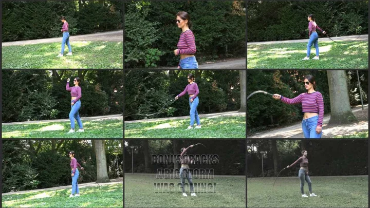 Screenshot 1 aus Miss Lina – Germany FemDom, Fourth Cracking Sesion