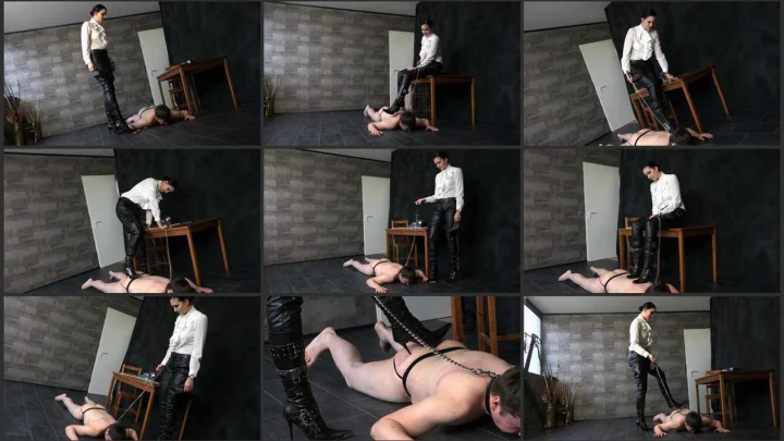 Screenshot 1 aus Nemesis – Germany FemDom Mistress, The Cruel Goddess, part 2, Torture With Boots