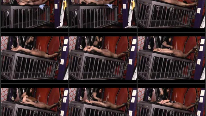 Screenshot 1 aus Sadist Mistress Xena Whipped, Paddled, Repeat