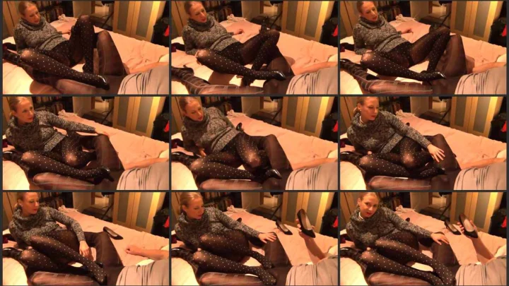 Screenshot 1 aus Dina Shoe and Pantyhose Footjob part 1. bondishboys com
