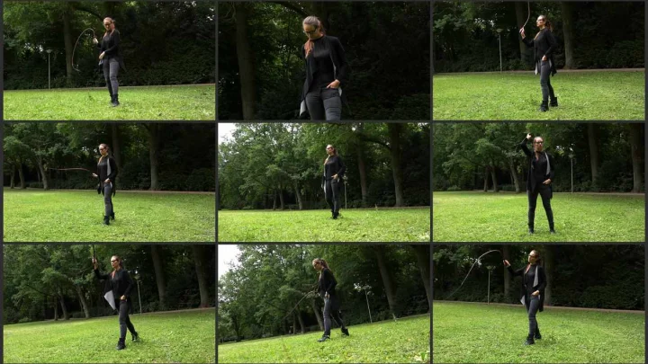 Screenshot 1 aus Cruel Georgia Mistress Iveta, second Cracking Sesion