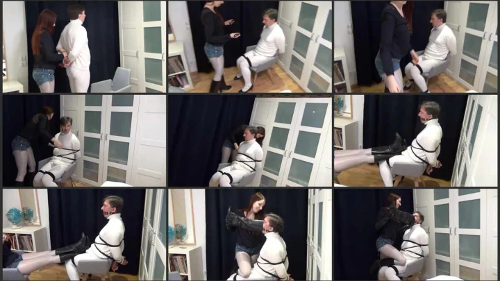 Screenshot 1 aus Boot Worship and Sniffing. bondishboys com