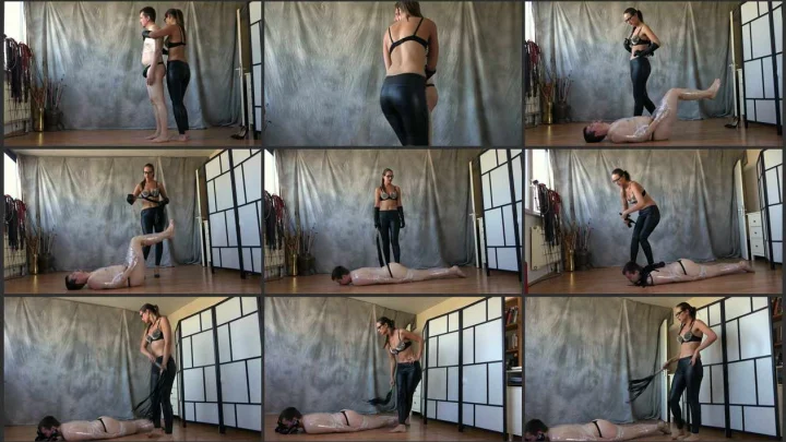 Screenshot 1 aus Cruel Georgia Mistress Iveta, Wrapped and Whipped