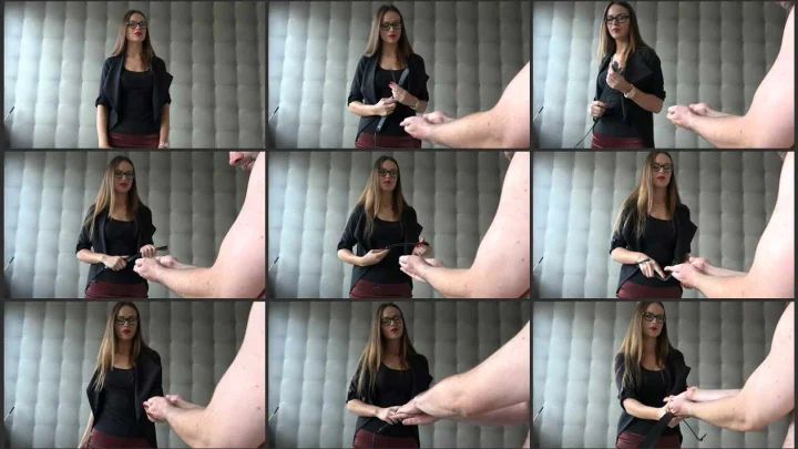 Screenshot 1 aus Cruel Georgia Mistress Iveta, A Very Severe Handstrapping
