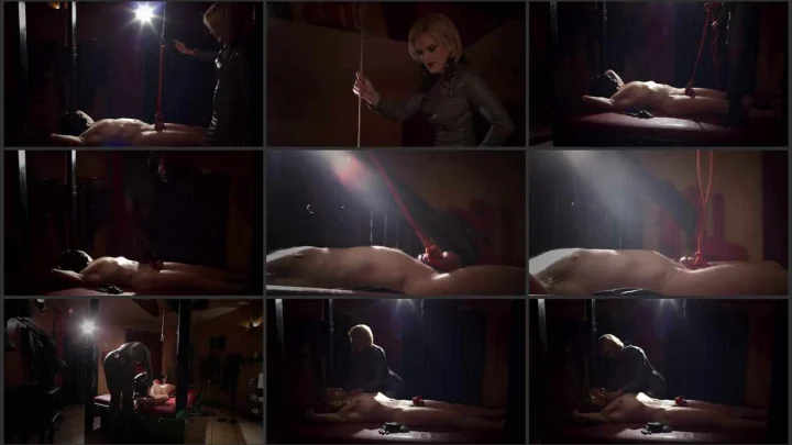 Screenshot 1 aus Cock Torture and Breath Control – Baroness Davina Dust