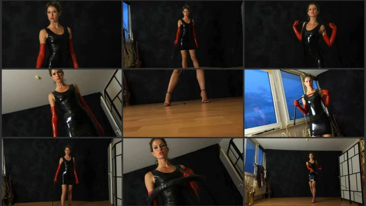 Screenshot 1 aus Ladey Agatha – Latex Ladey Playing With Whips, Femdom POV