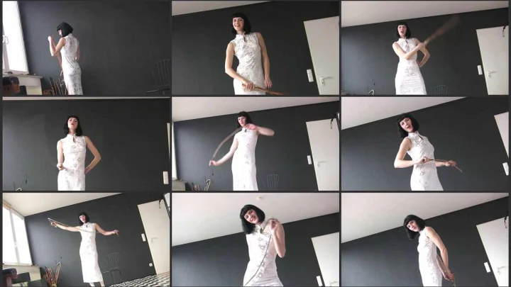 Screenshot 1 aus Asian Domination – German Femdom Mia Mane (Miss Melena)
