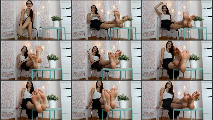 Screenshot 1 aus Soles Office Domination, Secretary Hijacks your Family Biz – Stella Liberty Femdom Video