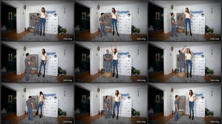 Screenshot 1 aus Height Humiliation – Size Fetish – Stella Liberty Femdom Video