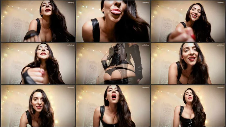 Screenshot 1 aus Femdom POV – Nobody Breaks Up With Stella Liberty