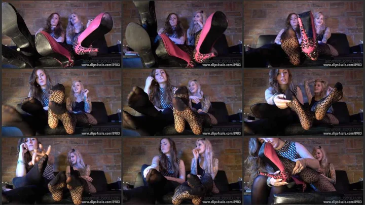 Screenshot 1 aus Brat Girls POV Foot WOrship, Carmina and Mikaila’s Sweaty Nylon Feet – Dreamgirls In Socks