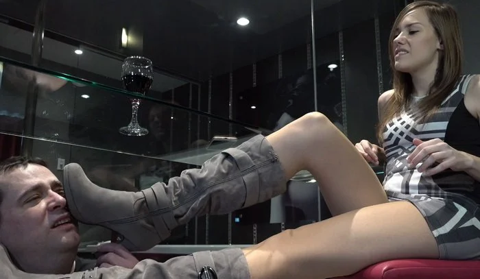 Video abspielen: Hot clip to Add to Your Collection, Cassandra’s Cheating Operation – Dreamgirls In Socks