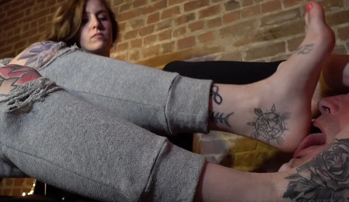 Double Sock Smelling, Carmina And Mikaila’s Sweaty Feet Challenge – Dreamgirls In Socks