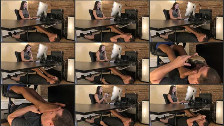 Screenshot 1 aus Office Domination, Felicia’s Salary Increase – Dreamgirls In Socks