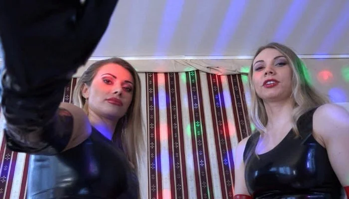 Video abspielen: Slapped With Rubber Gloves – Poland Femdom Lady Maya and Miss Rubin