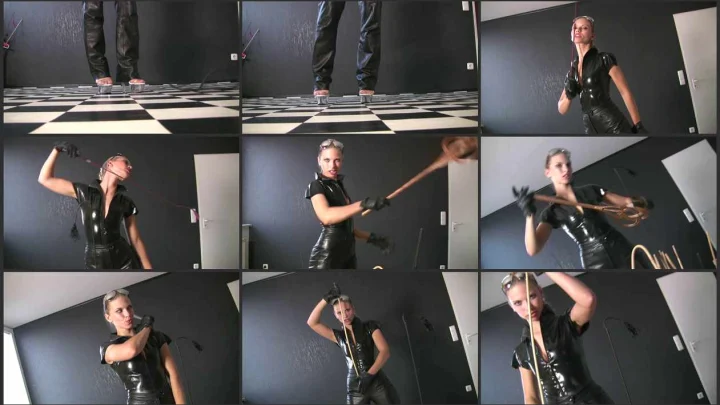 Screenshot 1 aus Painful Collection with Miss Vivian Dubois