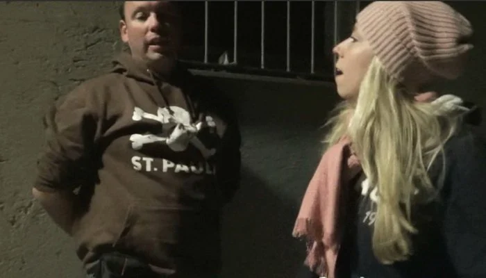 Play video: Sklavenbewerbung in der Studentinnen part 6