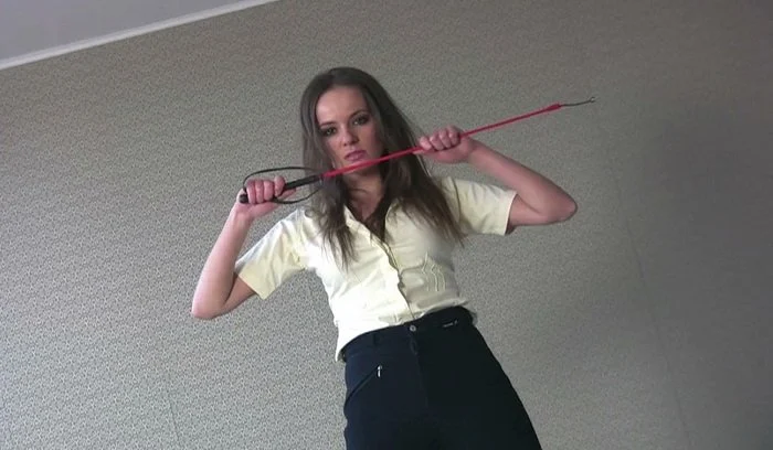 Video abspielen: POV Whipping, The Cruel Riding Mistress with Miss Joanna