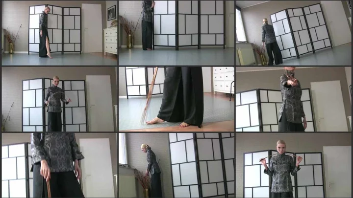 Screenshot 1 aus Femdom POV Caning, The Asian Dominatrix with Yasemin