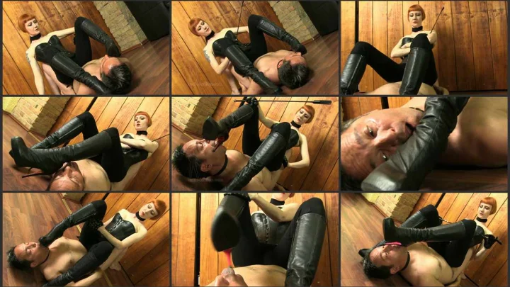 Screenshot 1 aus Human Furniture, Domination with Leatherboots with Domina Liza