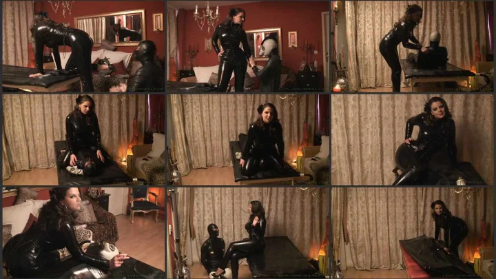 Screenshot 1 aus In Latex Domination, Serving The Latex Goddess, Lady Asmondena Femdom Mistress