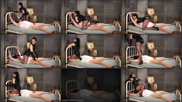 Screenshot 1 aus Leather Fetish, Lick My Leather Slut with Mistress Nikita
