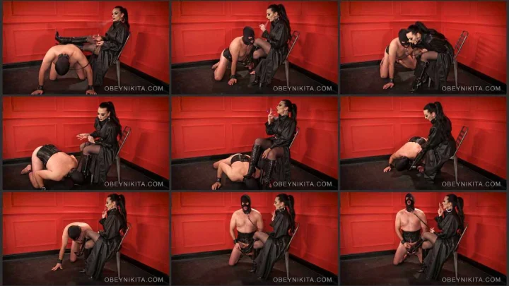 Screenshot 1 aus Shoe and Boot Worship, Cum Fuck My Boots with Mistress Nikita