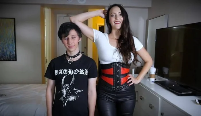 Height Humiliation, Size Comparison with Elis – Stella Liberty Video