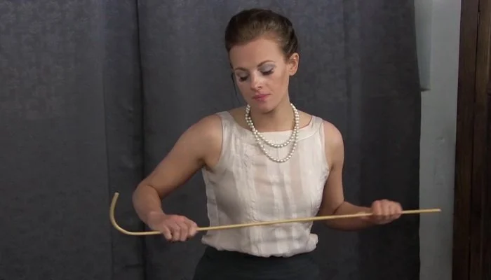 Video abspielen: Governess Granger Harsh School Discipline part one
