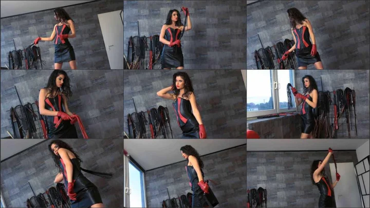 Screenshot 1 aus Whipping POV The LeatherLady Checking Whips with Lady Alexia