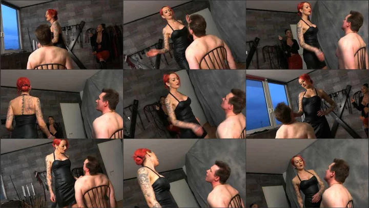 Screenshot 1 aus Double Domination, Hard Faceslapping with Mistress Medina and Lady Annabella