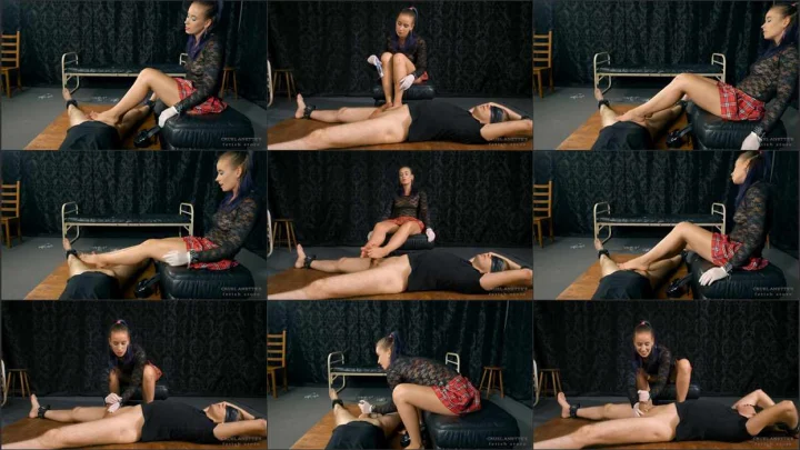 Screenshot 1 aus Post Cum Torture, Moist Feet and Hands with Mistress Anette