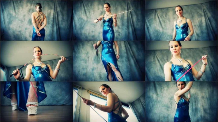 Screenshot 1 aus Fetish Clothing – LatexMistress with Swishy Whips – Lady Fantine