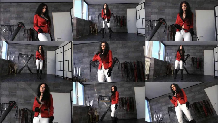 Screenshot 1 aus The Beautiful Riding Mistress with Miss Luxova
