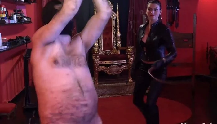 Video abspielen: Extreme Domination BDSM Clip – No Forgiveness with Mistress Iside