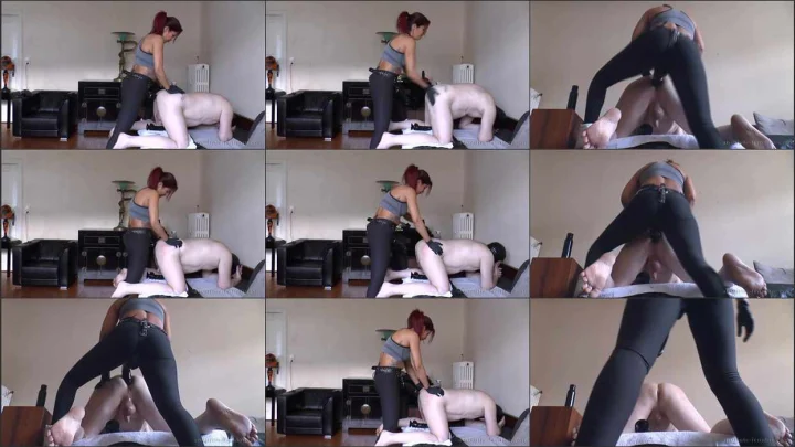 Screenshot 1 aus Anal Dildo Fucked, Personal Trainer Strap-on Fuck – Absolute Femdom Studio