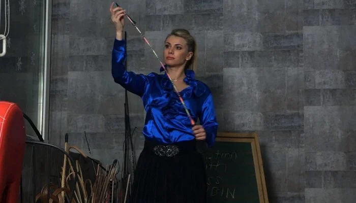 Video abspielen: Marks Applied by a Cruel Goddess, Preparing For Detention with Miss Rubin