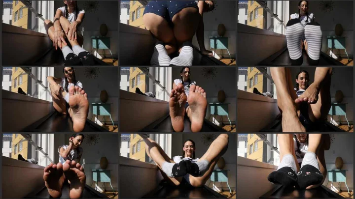 Screenshot 1 aus POV Foot Worship, Silent Kitty Socks